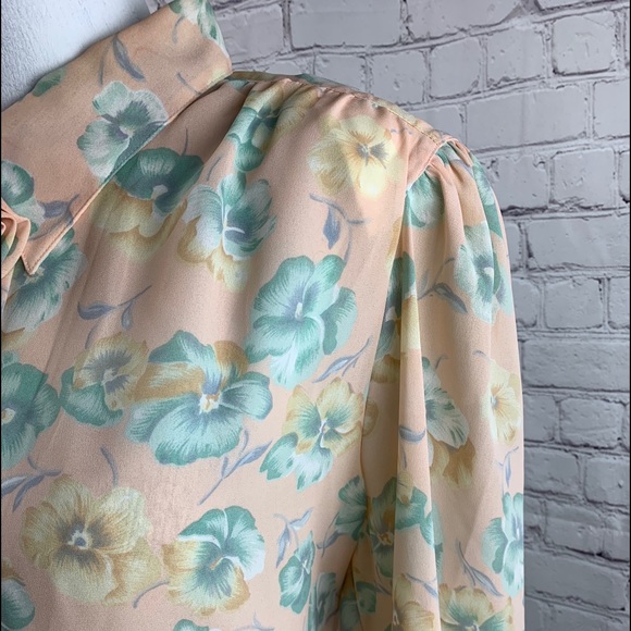 VINTAGE PERSONAL II Blouse Sheer Style with Long Sleeves Peach Floral Design - Picture 5 of 16